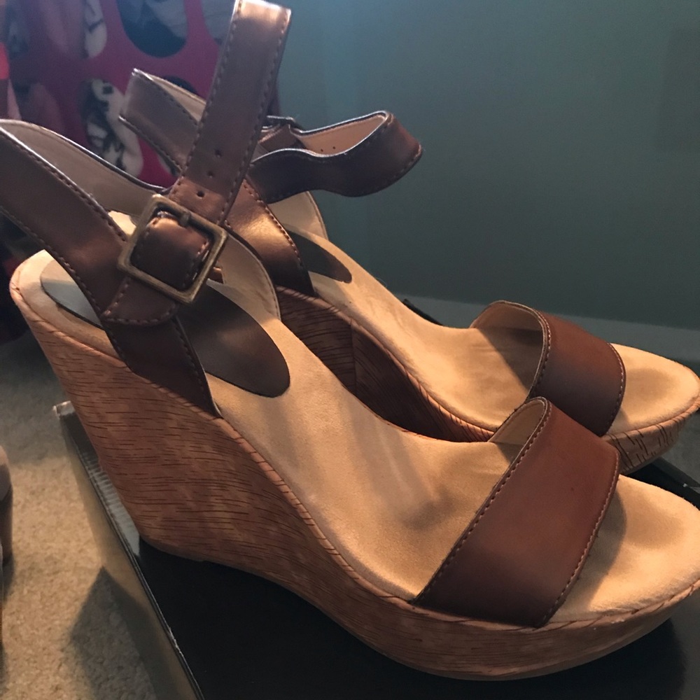 Platform wedges